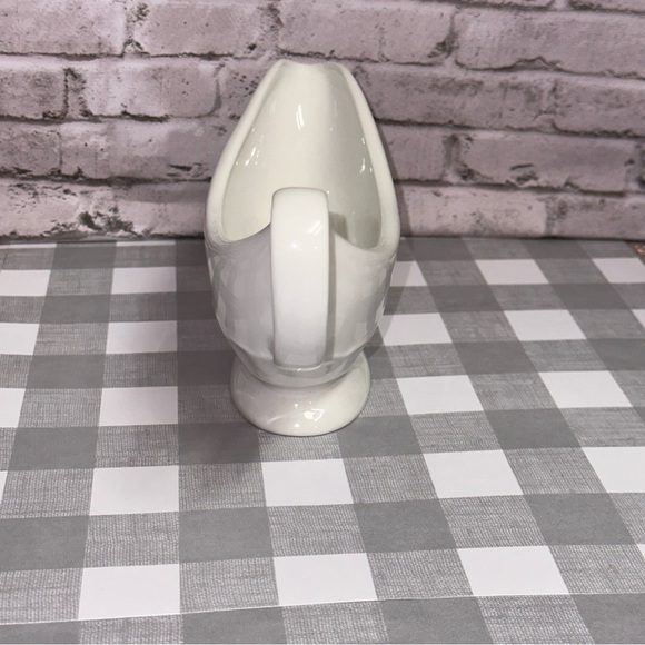 Martha Stewart White Gravy Sauce Boat 9" X 3" MSE - Picture 5 of 8